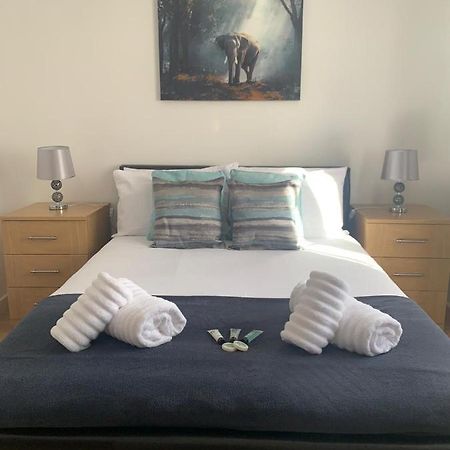 Absolute Stays In Sherwood- Nottingham Castle- Capital Fm Arena Nottingham- Contractors-Free Wifi- Free Parking- Long And Short Stays- Families-East Midlands Airport-Trent Bridge-Actors-Aria Court- Mansfield Buitenkant foto