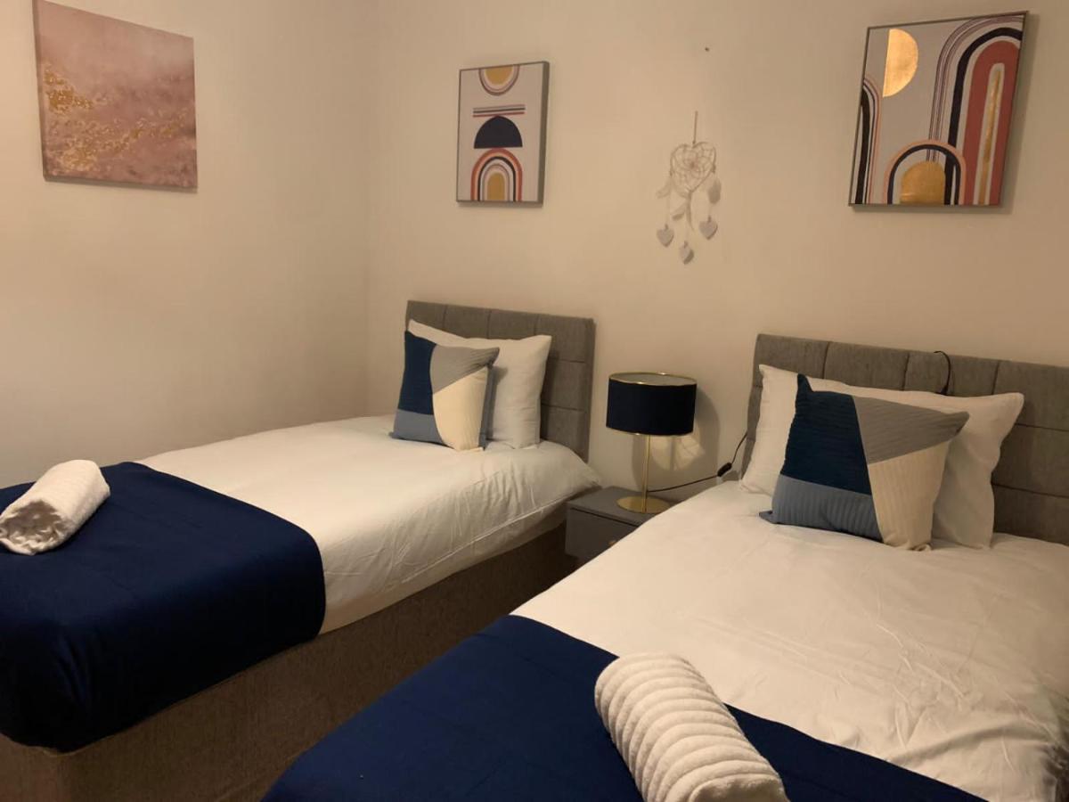 Absolute Stays In Sherwood- Nottingham Castle- Capital Fm Arena Nottingham- Contractors-Free Wifi- Free Parking- Long And Short Stays- Families-East Midlands Airport-Trent Bridge-Actors-Aria Court- Mansfield Buitenkant foto