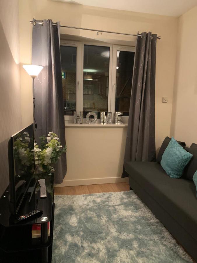 Absolute Stays In Sherwood- Nottingham Castle- Capital Fm Arena Nottingham- Contractors-Free Wifi- Free Parking- Long And Short Stays- Families-East Midlands Airport-Trent Bridge-Actors-Aria Court- Mansfield Buitenkant foto