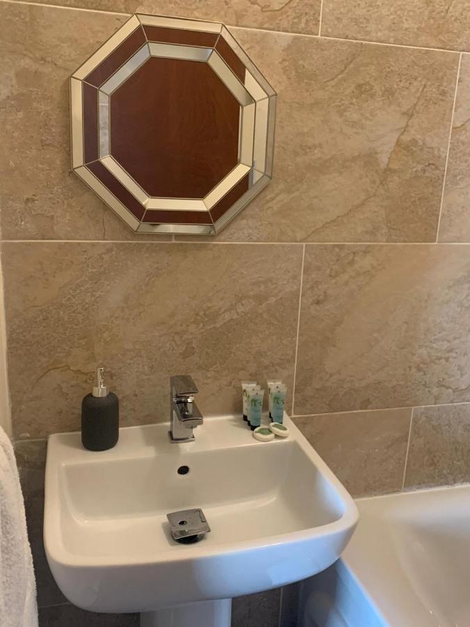 Absolute Stays In Sherwood- Nottingham Castle- Capital Fm Arena Nottingham- Contractors-Free Wifi- Free Parking- Long And Short Stays- Families-East Midlands Airport-Trent Bridge-Actors-Aria Court- Mansfield Buitenkant foto