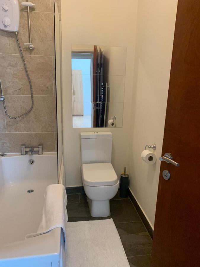 Absolute Stays In Sherwood- Nottingham Castle- Capital Fm Arena Nottingham- Contractors-Free Wifi- Free Parking- Long And Short Stays- Families-East Midlands Airport-Trent Bridge-Actors-Aria Court- Mansfield Buitenkant foto