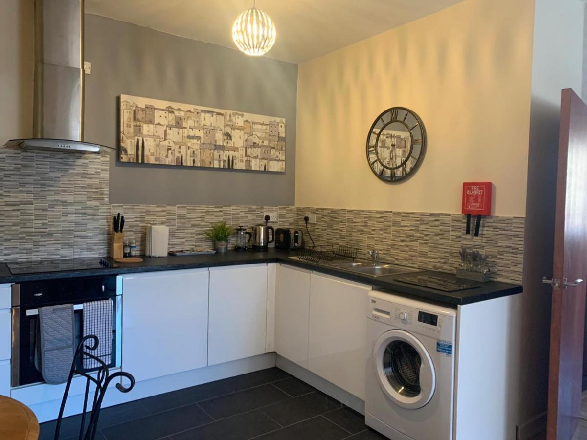 Absolute Stays In Sherwood- Nottingham Castle- Capital Fm Arena Nottingham- Contractors-Free Wifi- Free Parking- Long And Short Stays- Families-East Midlands Airport-Trent Bridge-Actors-Aria Court- Mansfield Buitenkant foto